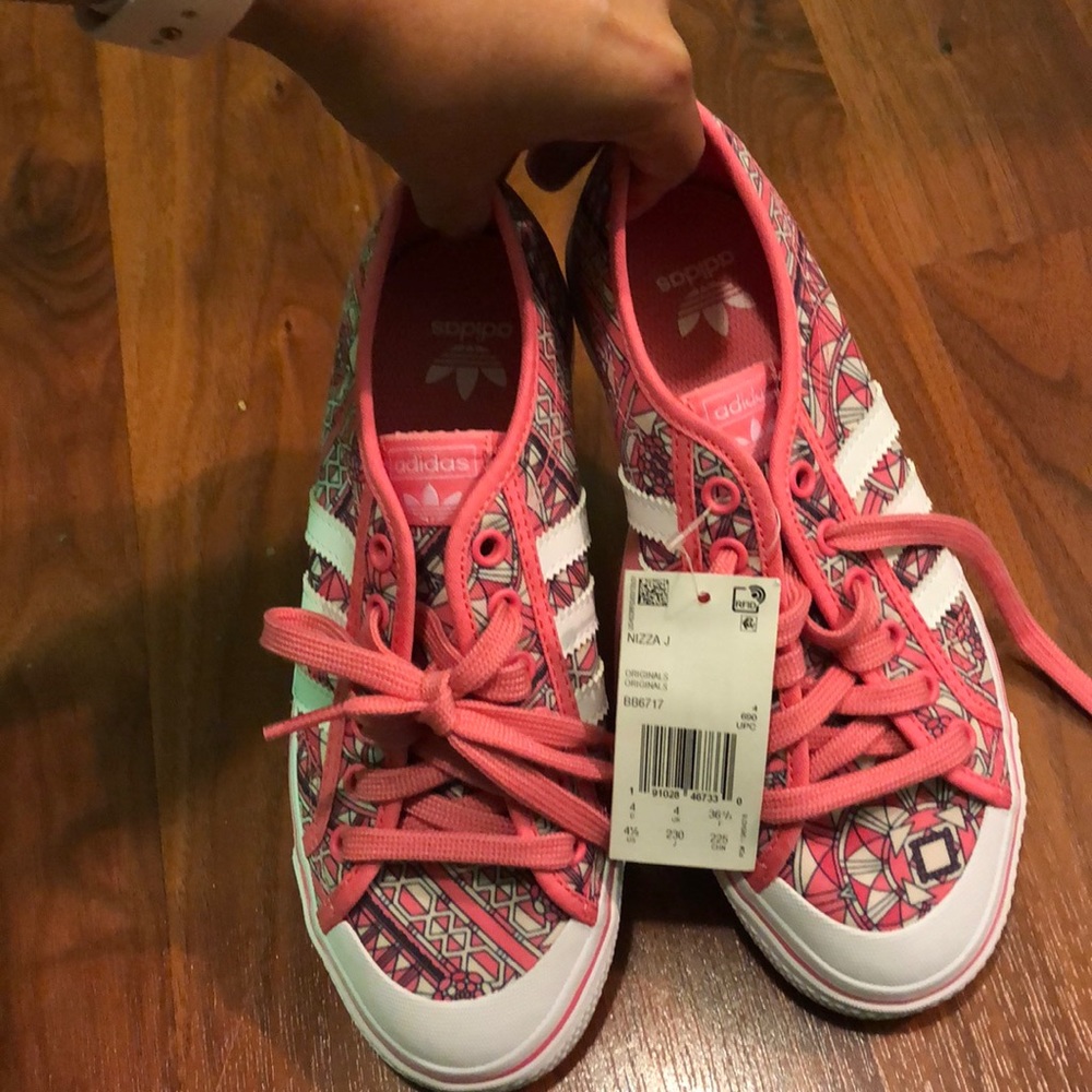 Adidas 👟